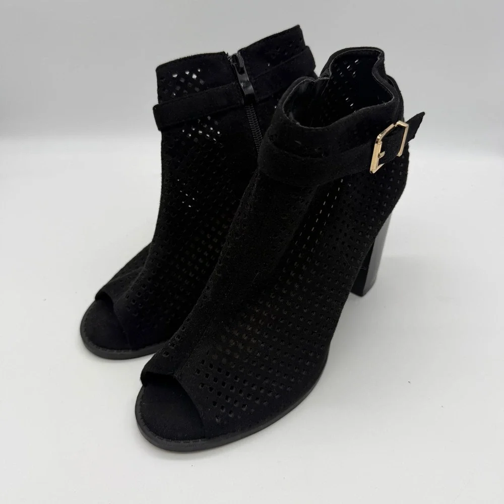 Bella Marie Tyler Black Faux Suede Peep Toe Perforated Ankle Booties 7.5